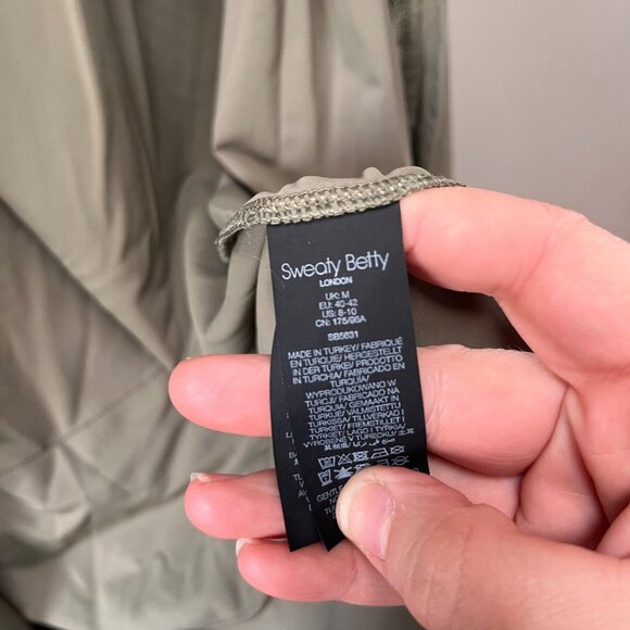 Sweaty Betty Fast Lane Running Olive Green Lightweight Hooded Jacket Size M - Picture 3 of 5